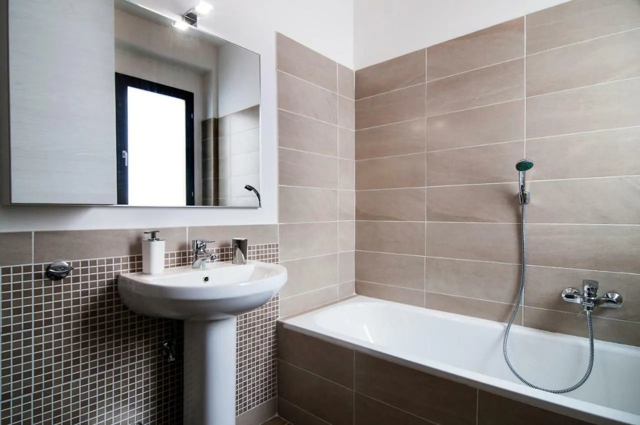 Fonte Laurentina Apartments 罗马